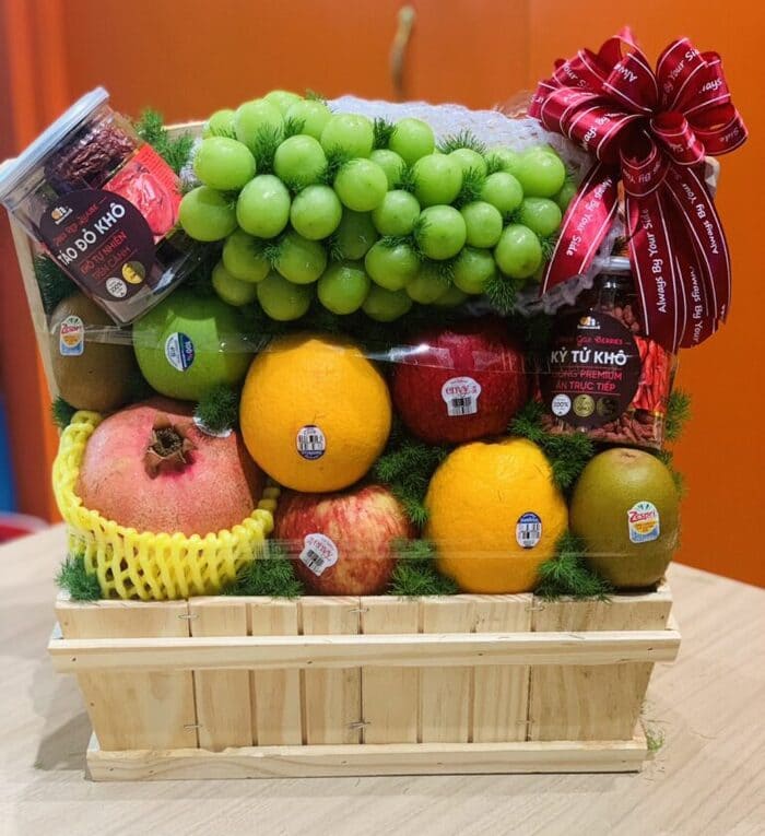 Mẫu giỏ quà tặng trái cây nhập khẩu có nhiều mức giá khác nhau