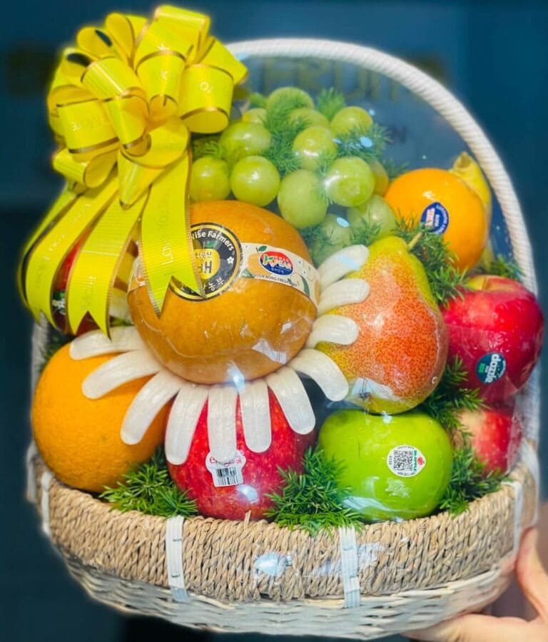 Giỏ quà trái cây ngày phụ nữ Việt Nam sang trọng 