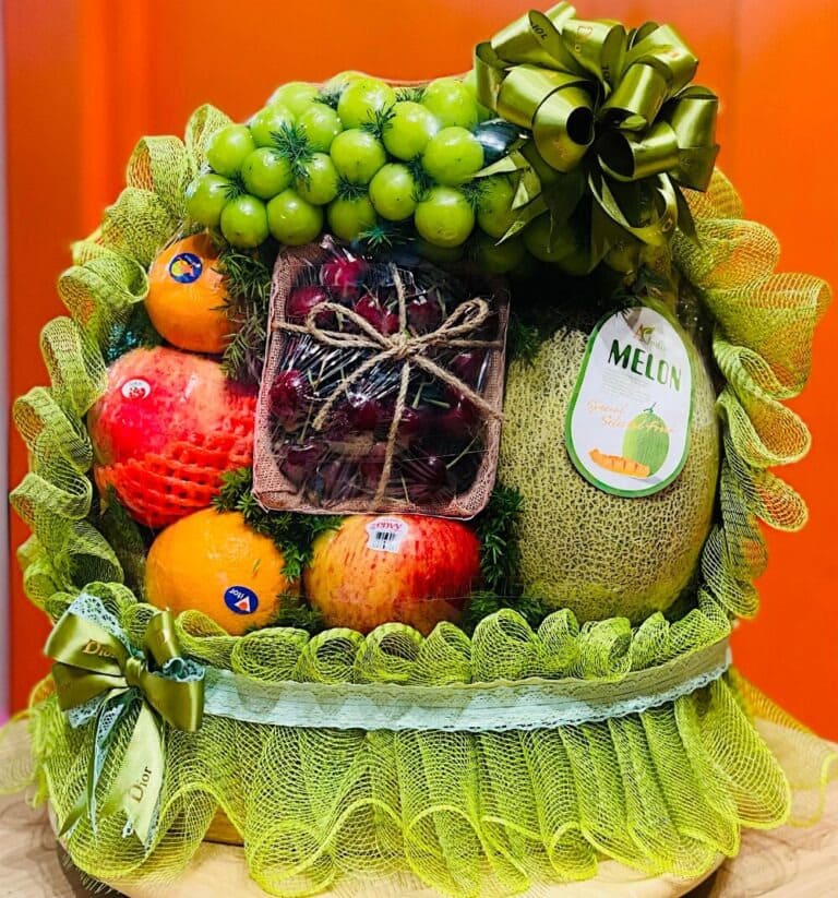 Mẫu giỏ quà trái cây ngày phụ nữ Việt Nam đẹp sang trọng