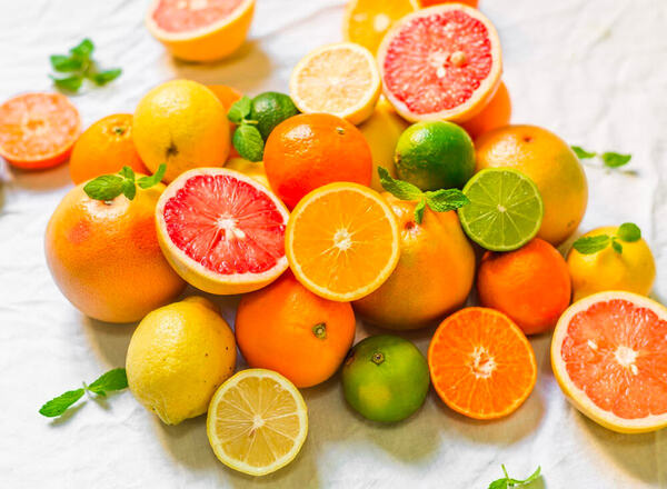Các loại trái cây giàu vitamin C giúp cơ thể hấp thụ  sắt tốt hơn