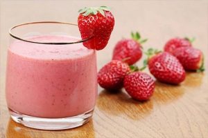 Dâu tây hấp dẫn bởi vẻ ngoài xinh xắn và hương thơm mà còn là loại quả chứa rất nhiều dưỡng chất
