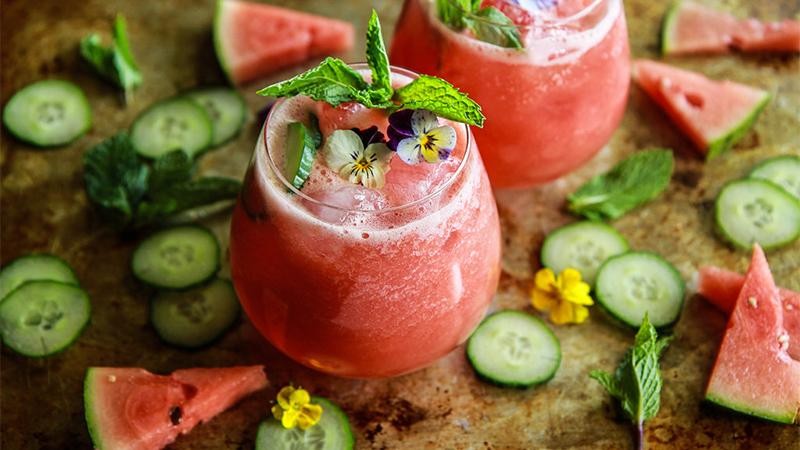 Sinh tố dưa chuột và dưa hấu
