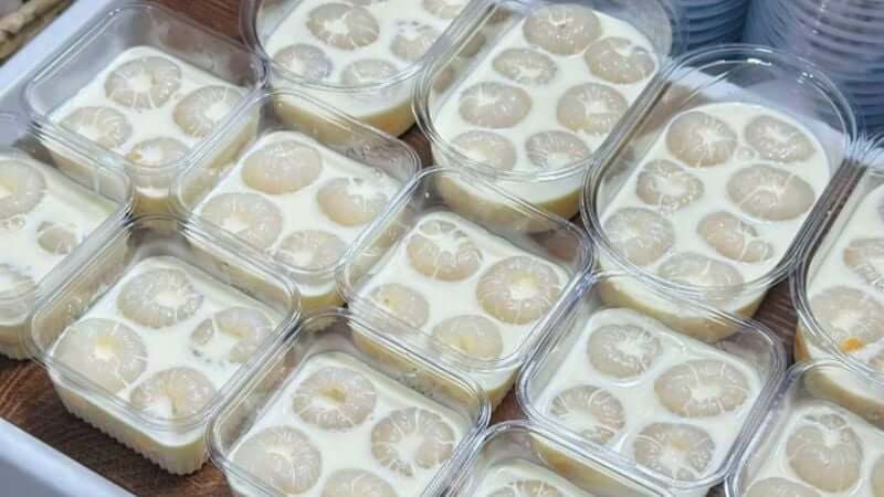 Cách làm khúc bạch vải thiều - Bước 1 - Ngâm gelatin