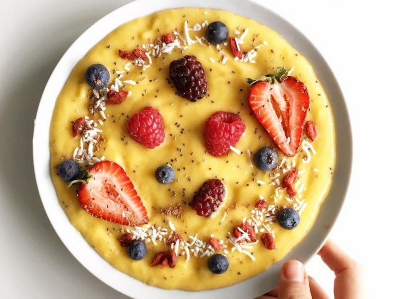 Bạn nên ưu tiên trái cây có chỉ số đường huyết thấp, giúp kiểm soát lượng đường trong máu và duy trì năng lượng ổn định