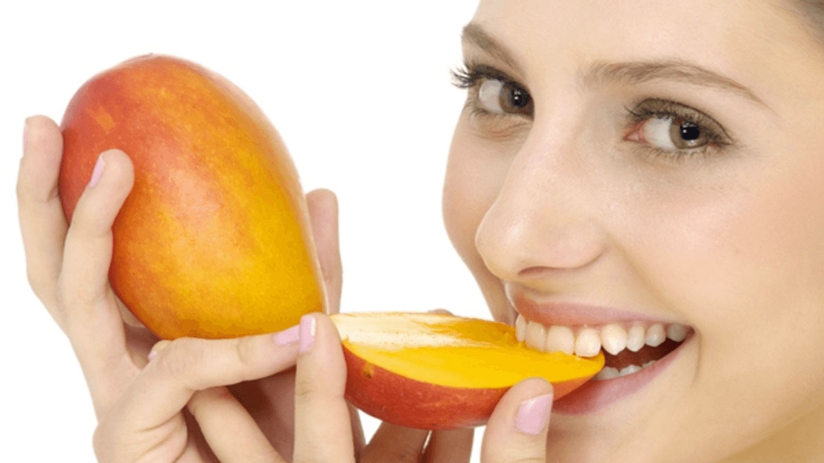 Sau phun xăm mỗi có ăn xoài được không?