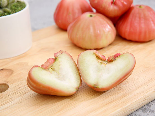 Trong mận có hàm lượng kẽm tự nhiên