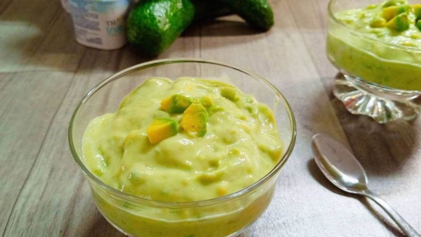 Táo hấp kết hợp bơ nghiền chứa nhiều chất béo tốt