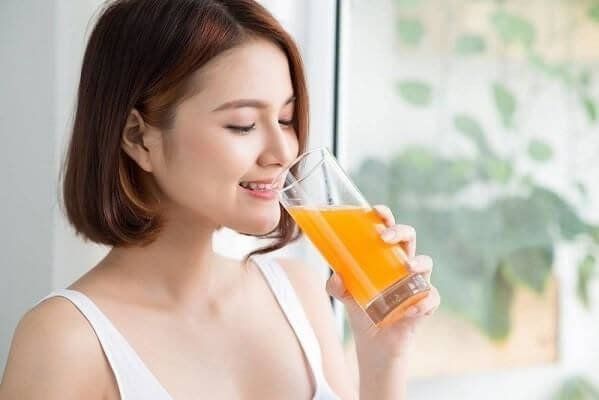 Uống nước cam vào thời điểm nào tốt nhất trong ngày để cung cấp vitamin cho cơ thể?